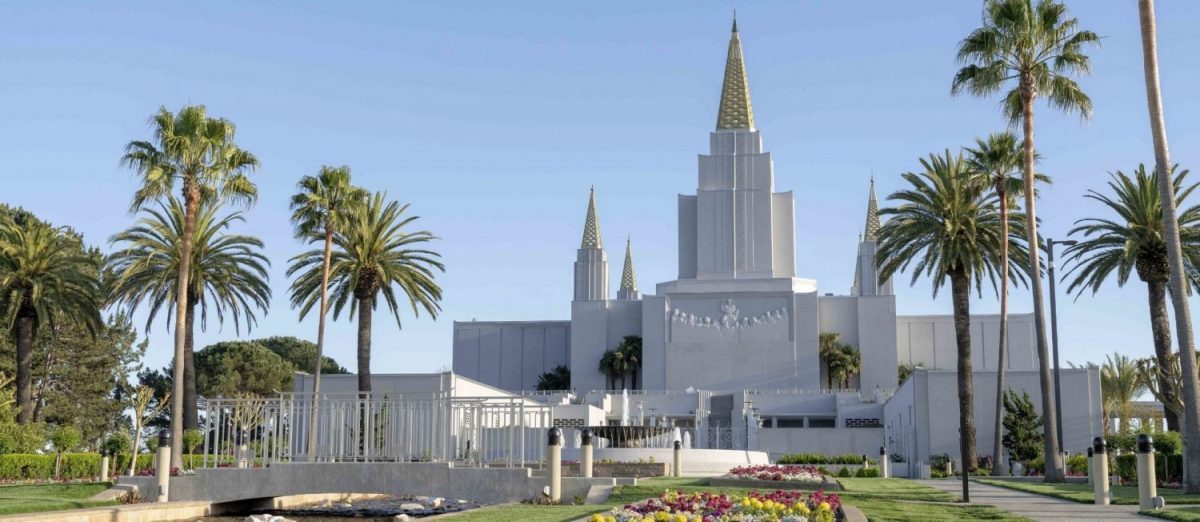 Oakland Temple With Fountain